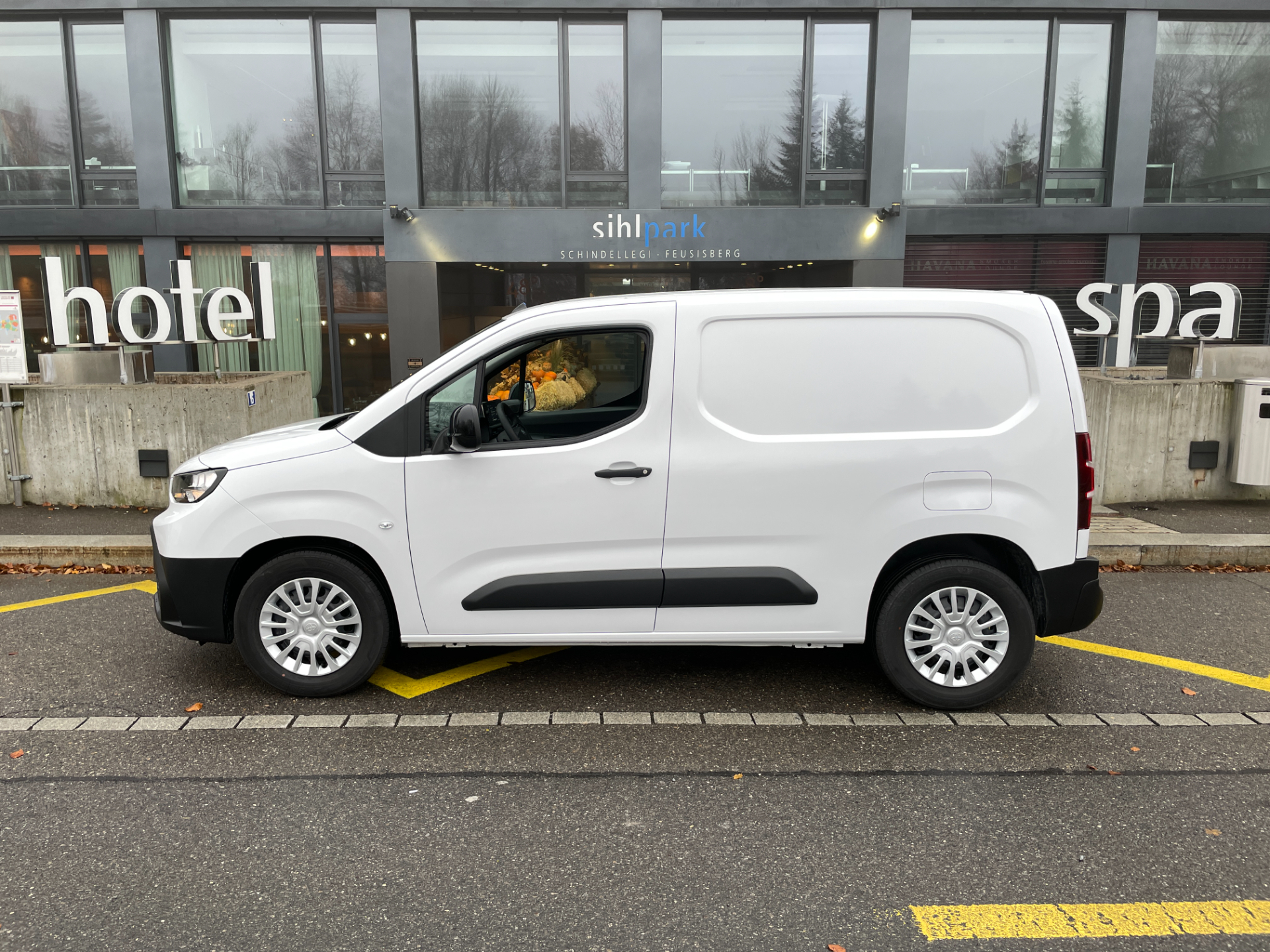 Toyota Proace City Van EV 50 kWh Advanced Medium L1TOYOTA - Proace City Van EV 50 kWh Advanced Medium L1 - Bild 2