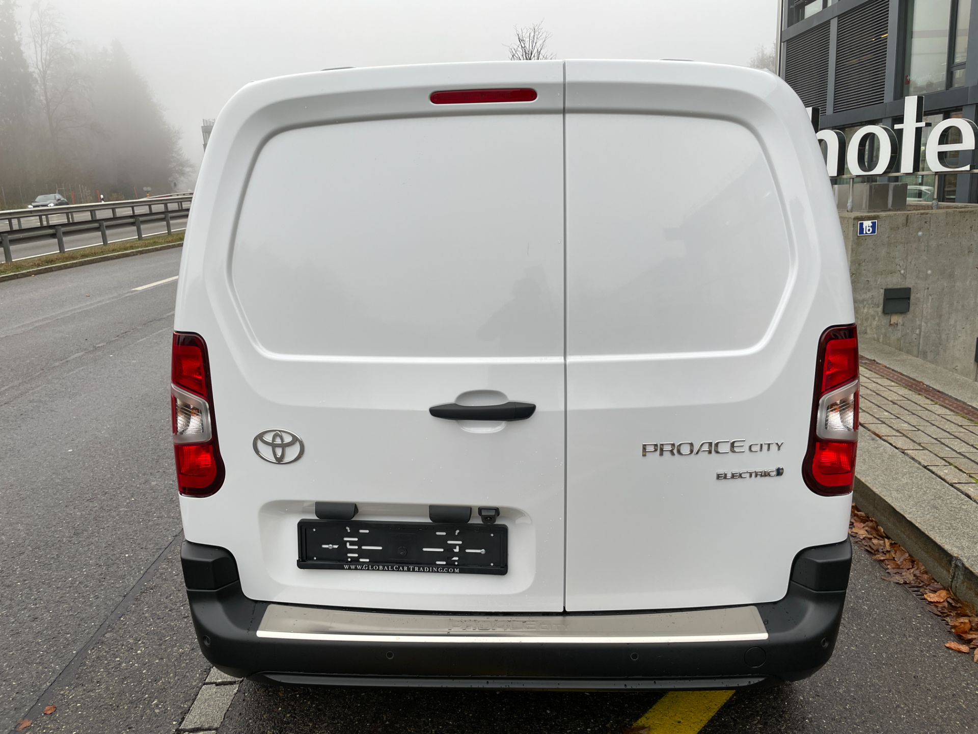 Toyota Proace City Van EV 50 kWh Advanced Medium L1TOYOTA - Proace City Van EV 50 kWh Advanced Medium L1 - Bild 4