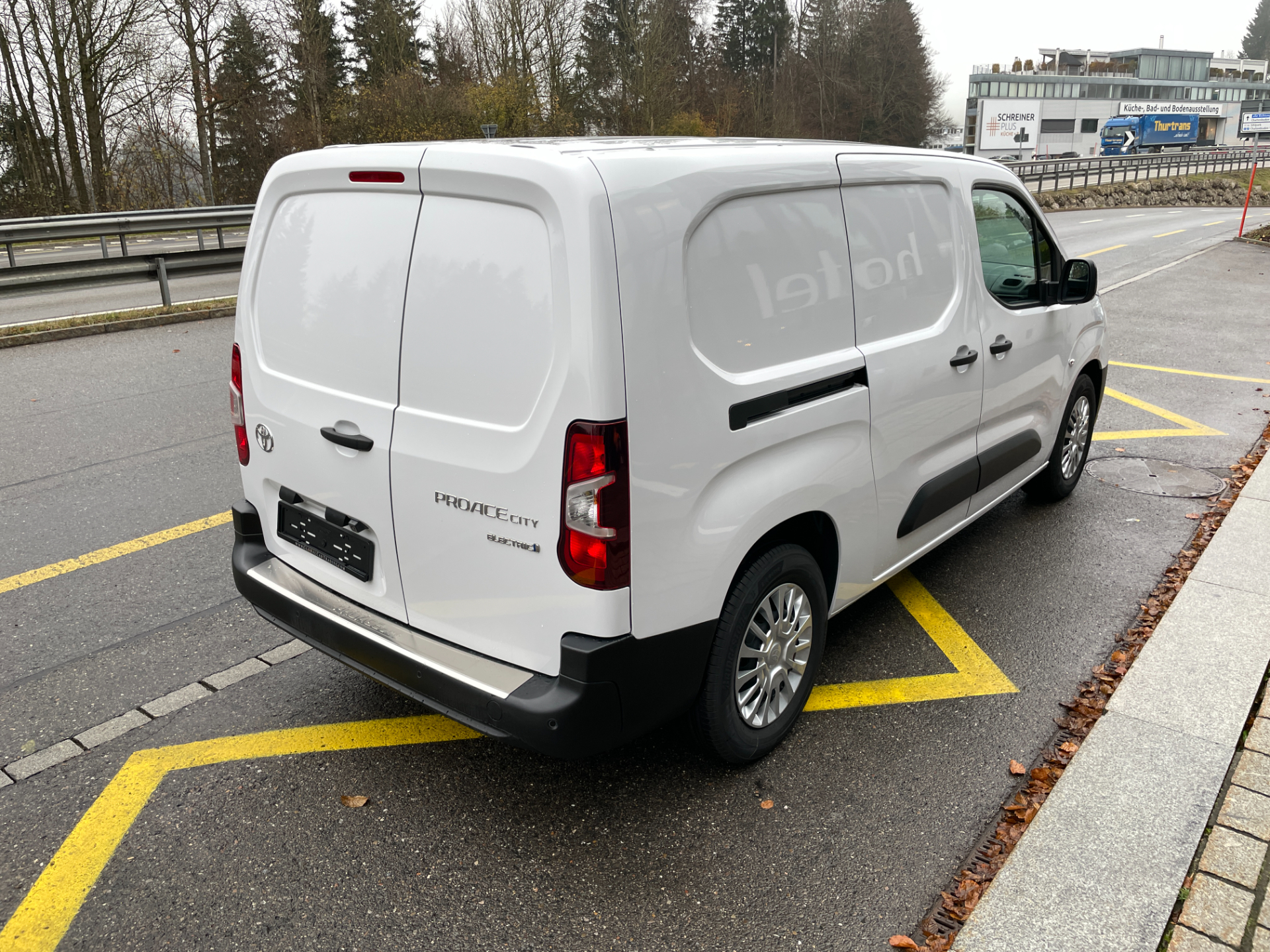 TOYOTA - Proace City Van EV 50 kWh Advanced Long L2 - Bild 6